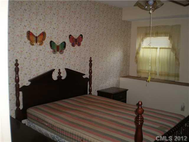 3401 Cross Winds Road Charlotte, NC 28227 - Photo 4 of 7 Gallery Image 4