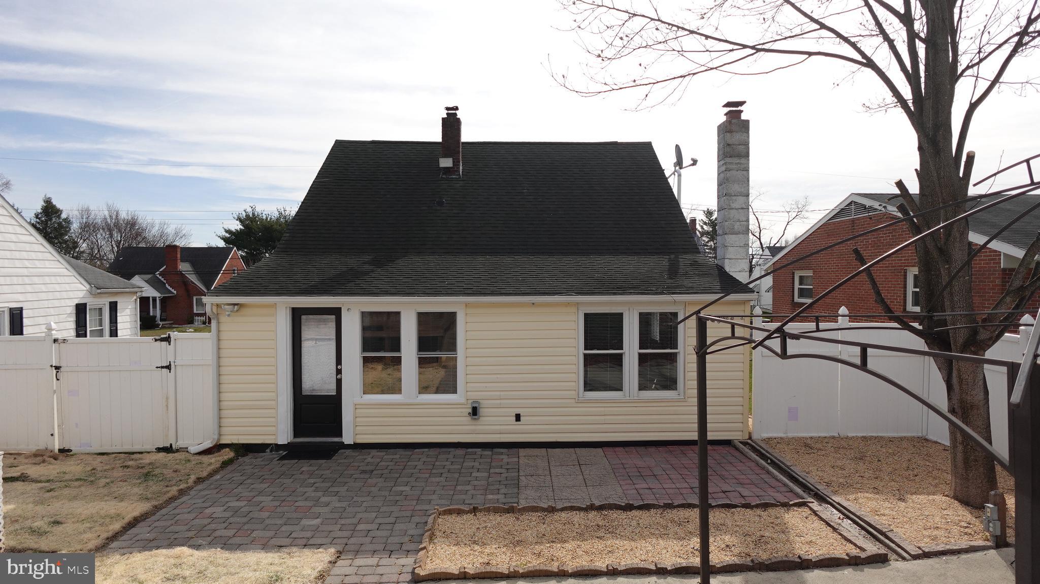 317 Devonshire Road Hagerstown, MD 21740 - Photo 109 of 114 a front view of a house with a yard