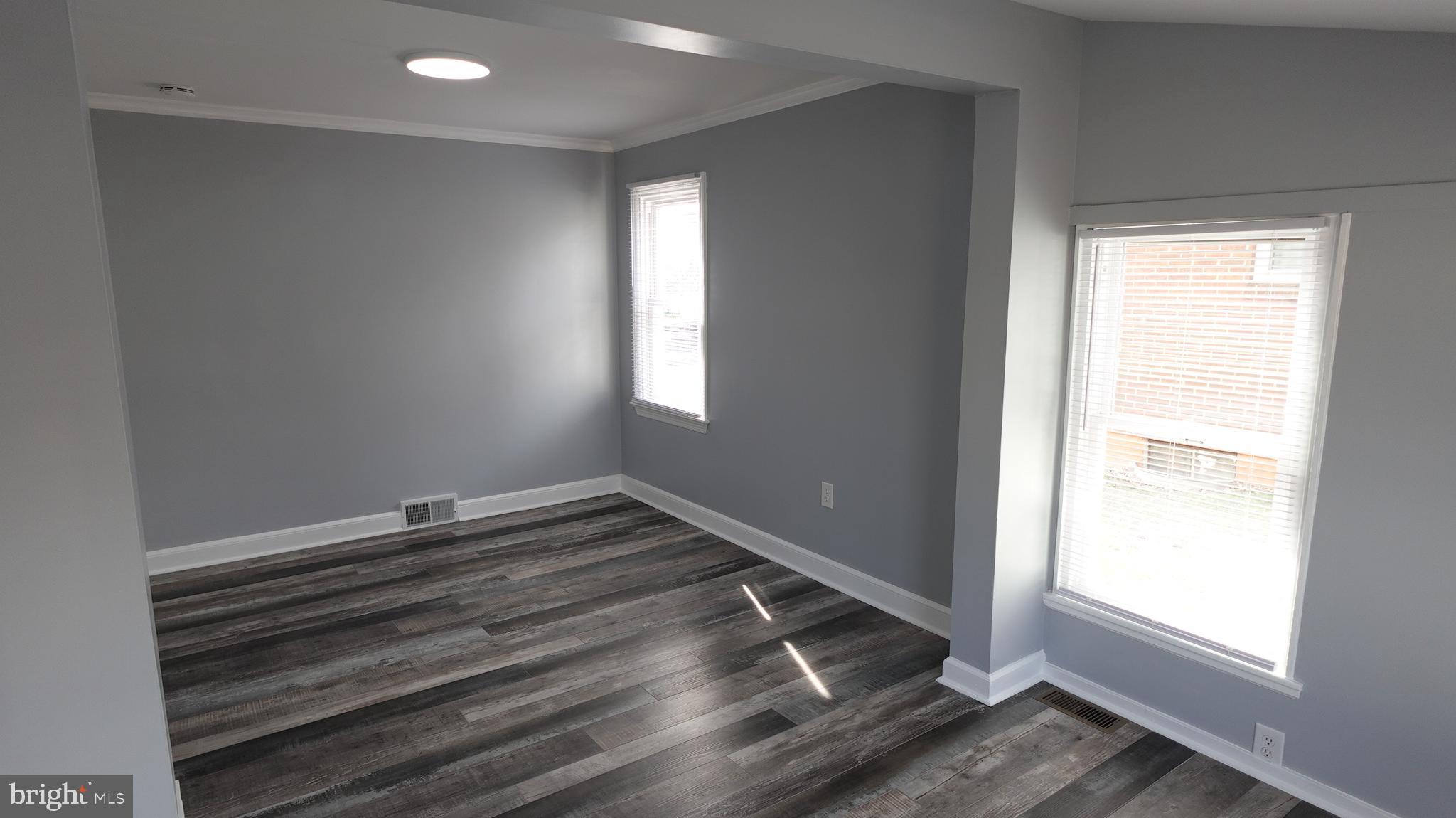 317 Devonshire Road Hagerstown, MD 21740 - Photo 30 of 114 a view of an empty room and window