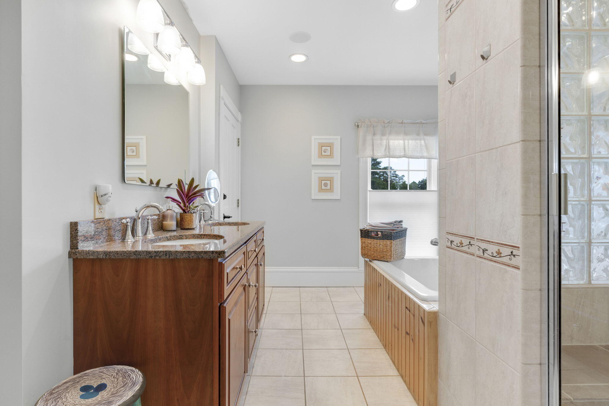 167 New Gorham Road Westbrook, ME 04092 - Photo 36 of 60 45-web-or-mls-167NewGorham-38