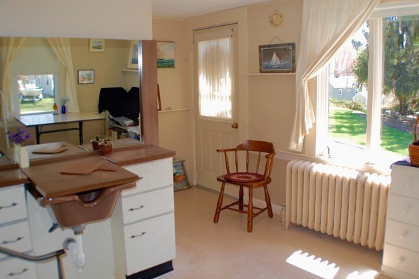 18 Tilden Road Scituate, MA 02066 - Photo 18 of 30 a room with furniture and a window
