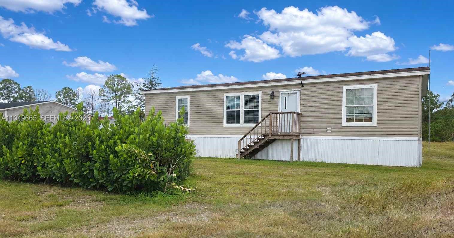 612 Hunting Club Avenue Clewiston, FL 33440 - Photo 1 of 59