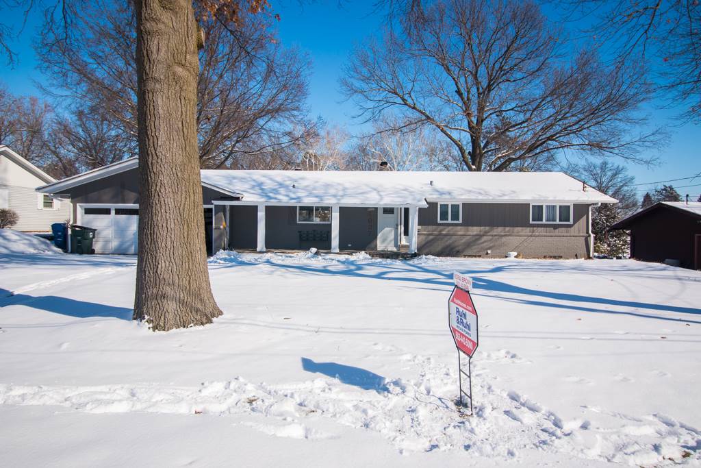 4027 Rodeo Road Davenport, IA 52806 - Photo 1 of 24 Gallery Image 1