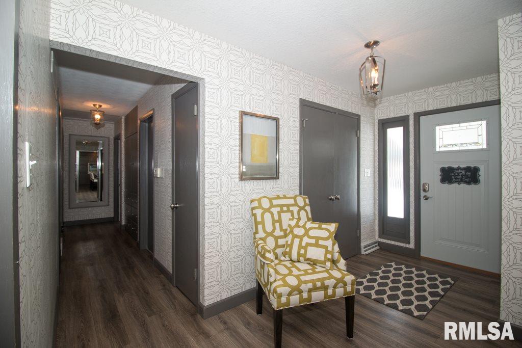 4027 Rodeo Road Davenport, IA 52806 - Photo 12 of 24 Gallery Image 12