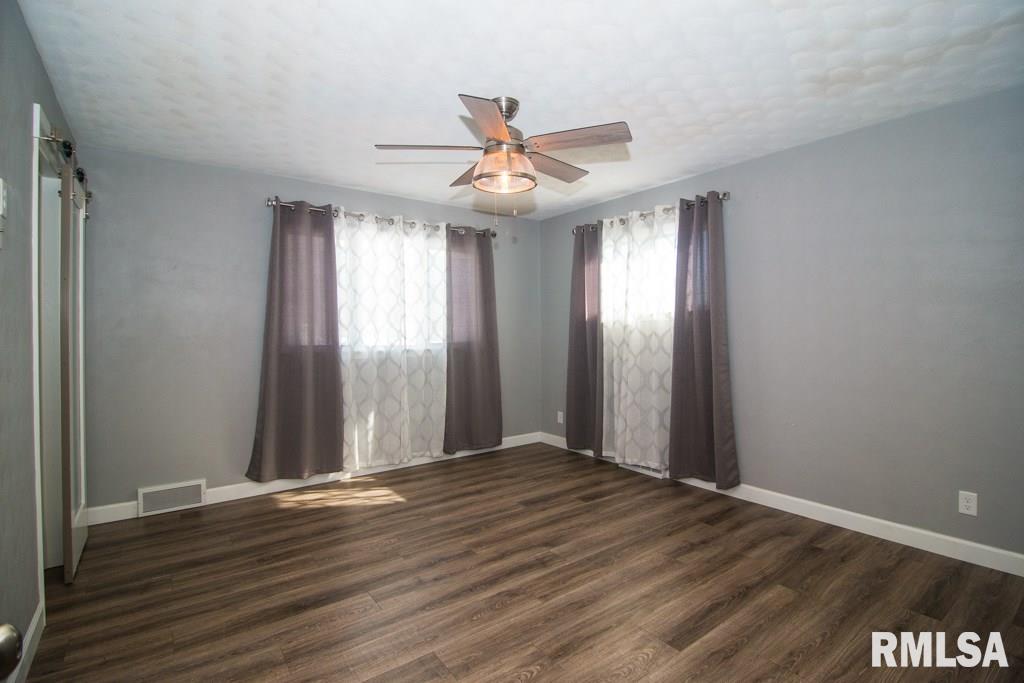 4027 Rodeo Road Davenport, IA 52806 - Photo 16 of 24 Gallery Image 16