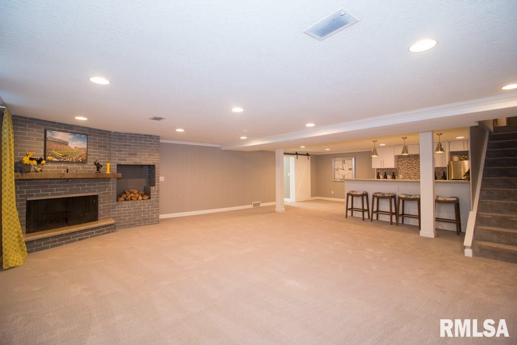 4027 Rodeo Road Davenport, IA 52806 - Photo 19 of 24 Gallery Image 19