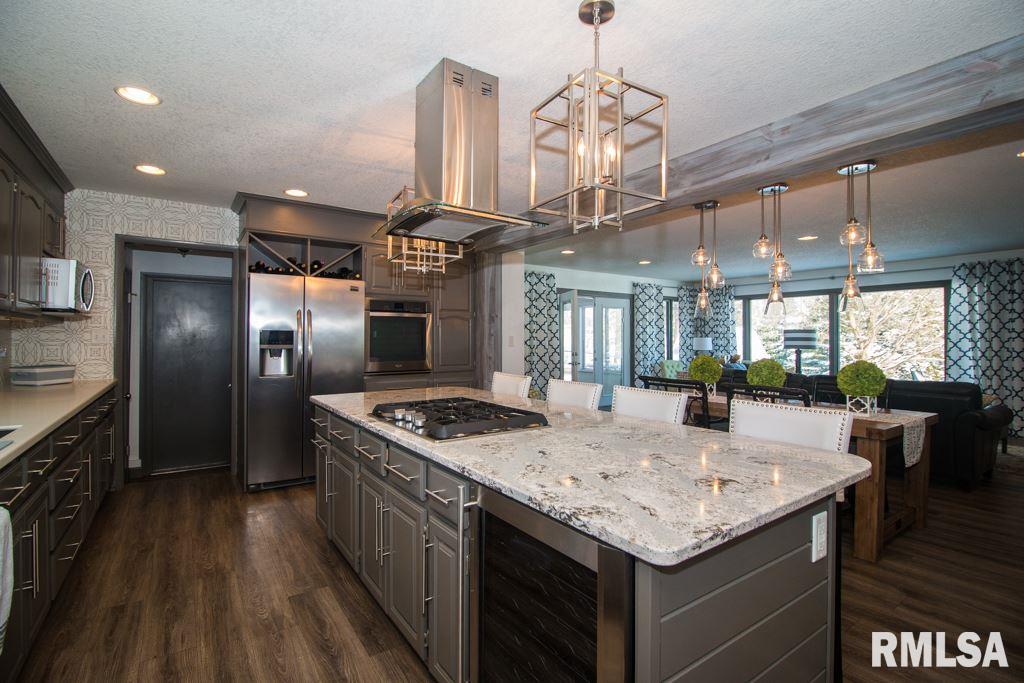 4027 Rodeo Road Davenport, IA 52806 - Photo 5 of 24 Gallery Image 5