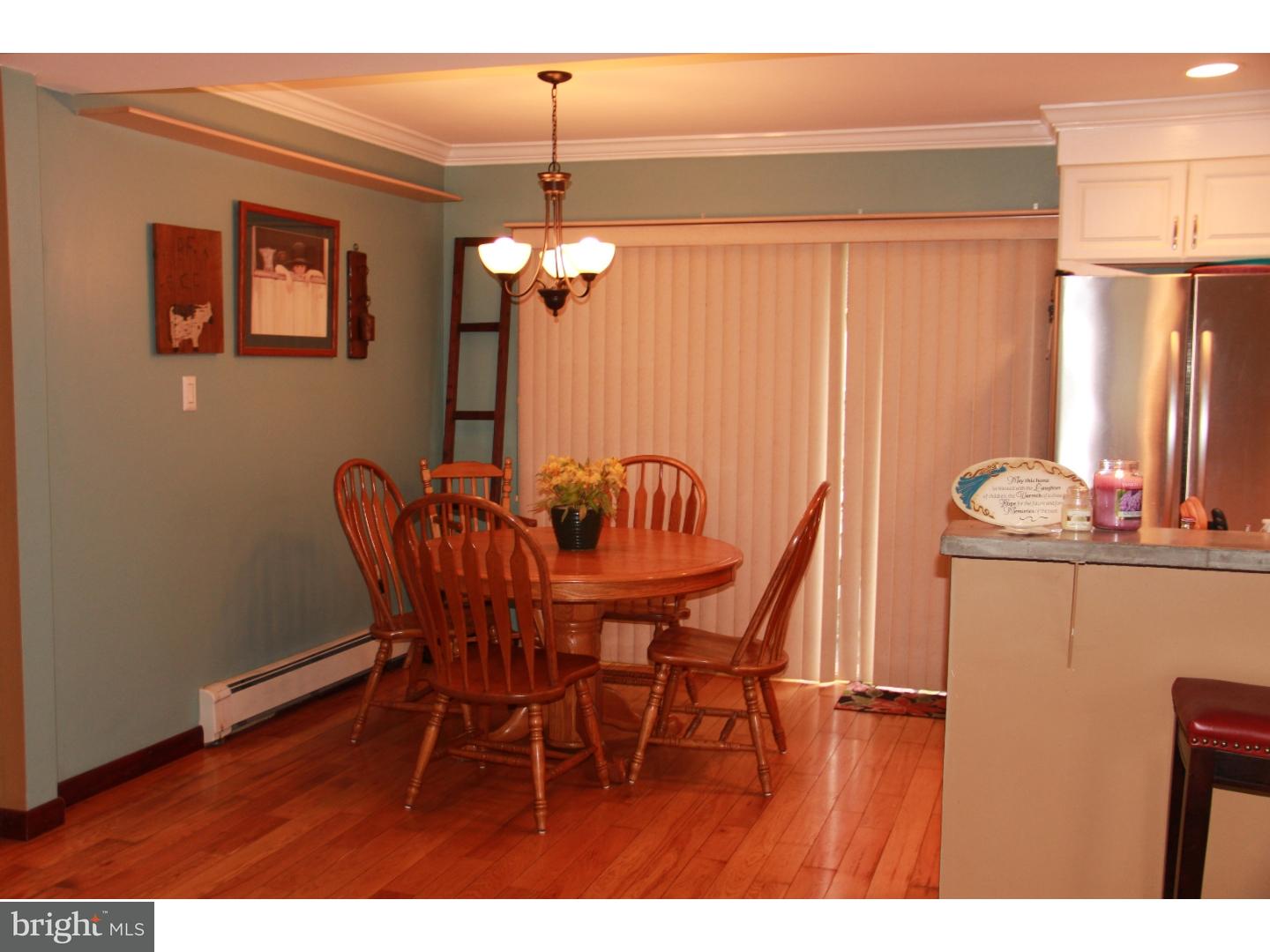 47 Mayflower Road Levittown, PA 19056 - Photo 6 of 25 Kitchen