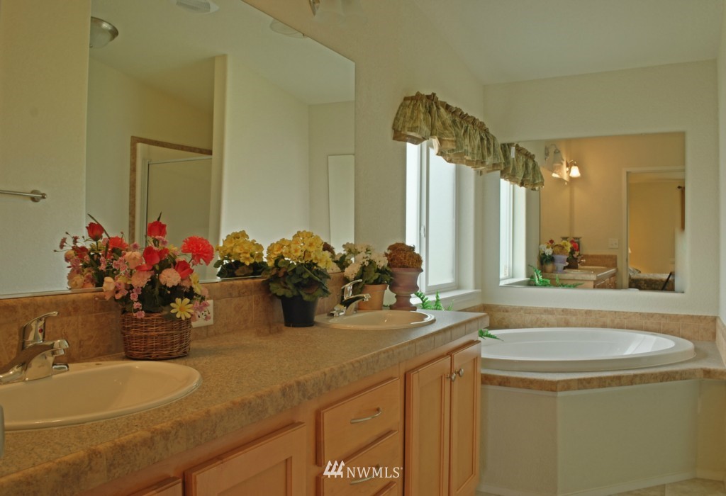 1069 Ault Field Road Oak Harbor, WA 98277 - Photo 11 of 12 Gallery Image 11