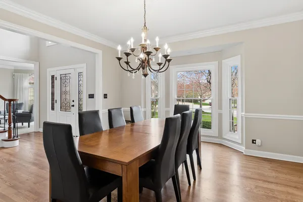 $800,000 | 2321 Courtland Court, Aurora, IL 60502