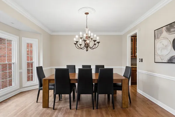$800,000 | 2321 Courtland Court, Aurora, IL 60502