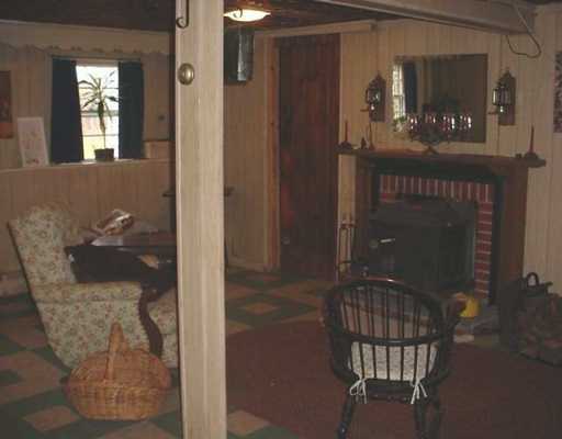 25 Rustic Way Warwick, RI 02886 - Photo 7 of 8 Den/Family/Great Room.