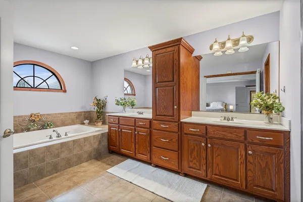 $799,900 | 12002 Ashbrook Lane, Mokena, IL 60448