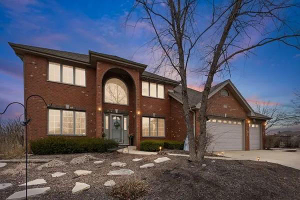 $799,900 | 12002 Ashbrook Lane, Mokena, IL 60448