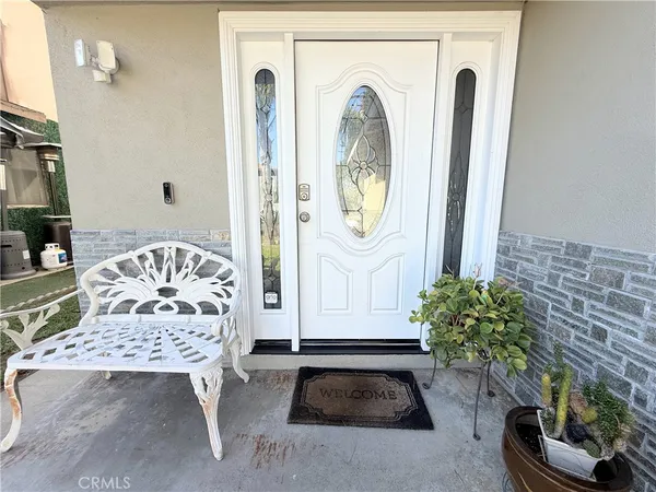 $820,888 | 900 East Sagebank Street, Carson, CA 90746
