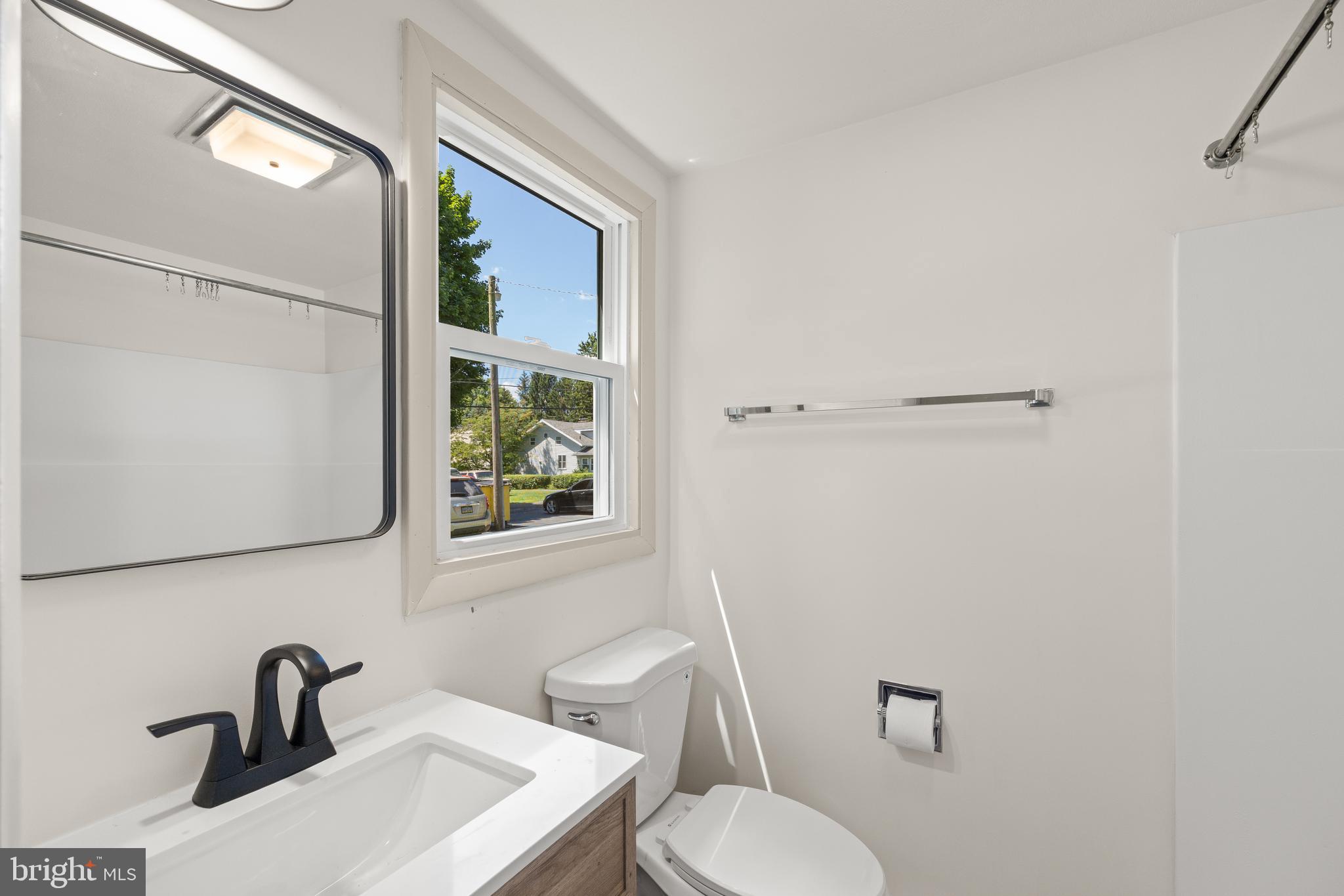 1504 Walnut Street, Unit A Lebanon, PA 17042 - Photo 11 of 16