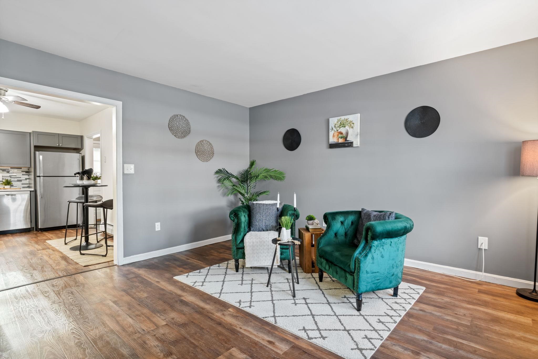 130 Golfview Drive Manchester, NH 03102 - Photo 4 of 24