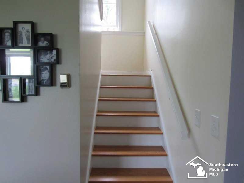 9330 Secor Road Temperance, MI 48182 - Photo 15 of 18 20443647-14.JPG