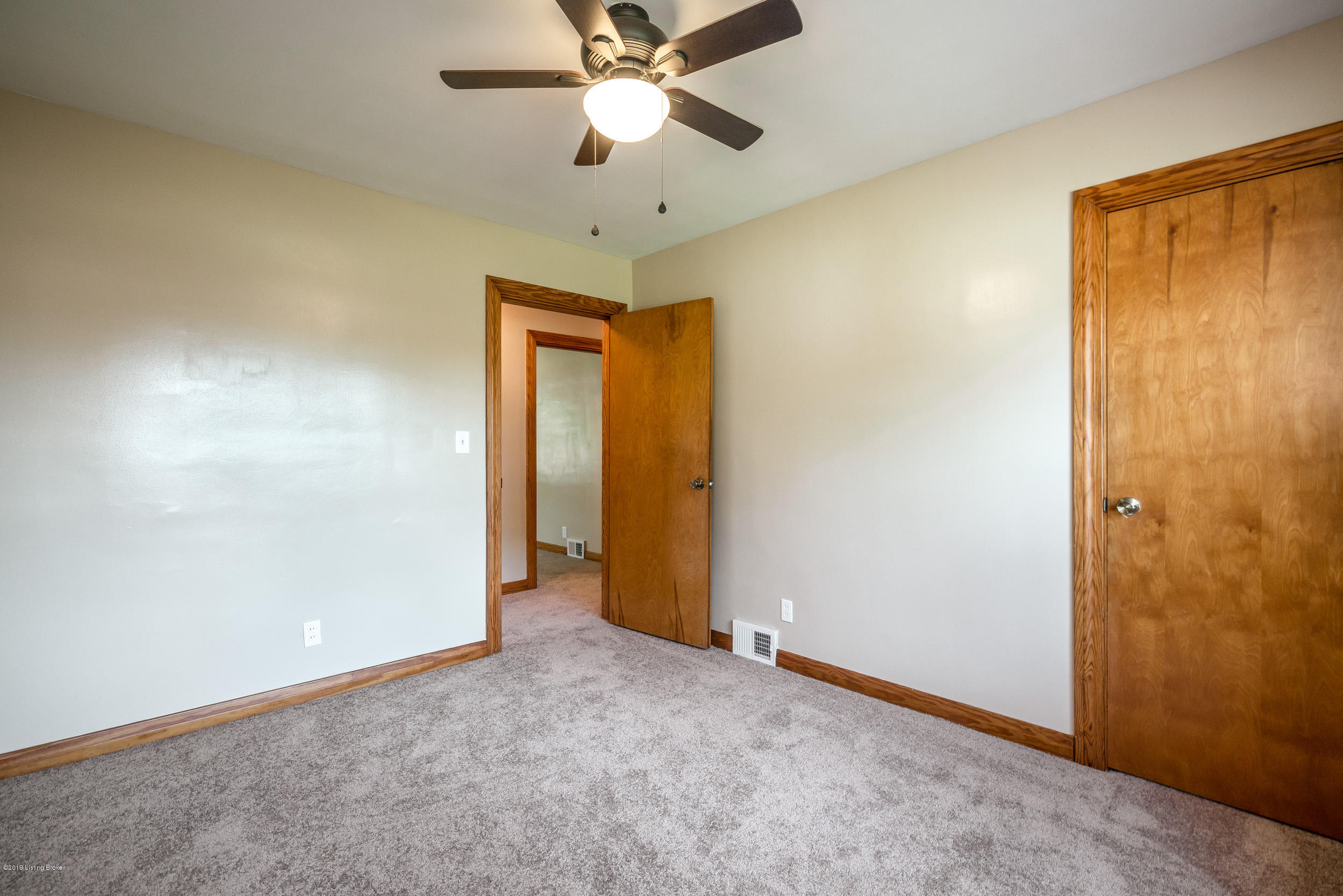 11517 Deering Road Louisville, KY 40272 - Photo 32 of 34 11517 Deering Road-34