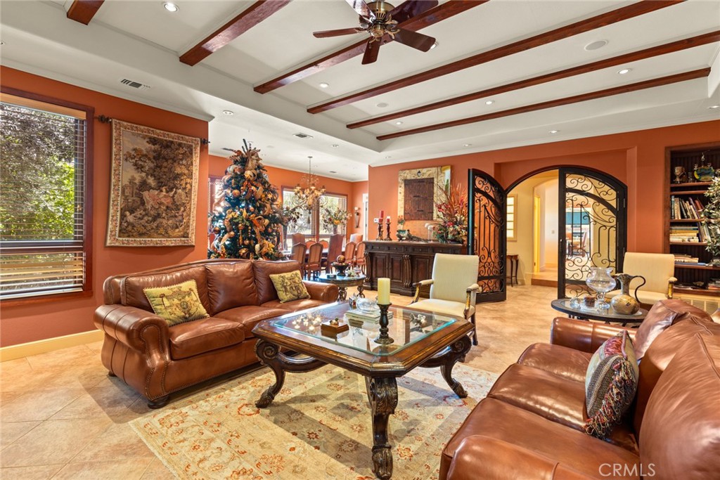 6177 Norman Road, Unit 3 Colusa, CA 95932 - Photo 18 of 48 a living room with furniture and a large window