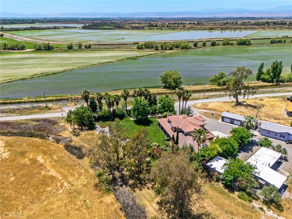 6177 Norman Road, Unit 3 Colusa, CA 95932 - Photo 48 of 48 a view of a lake with a yard