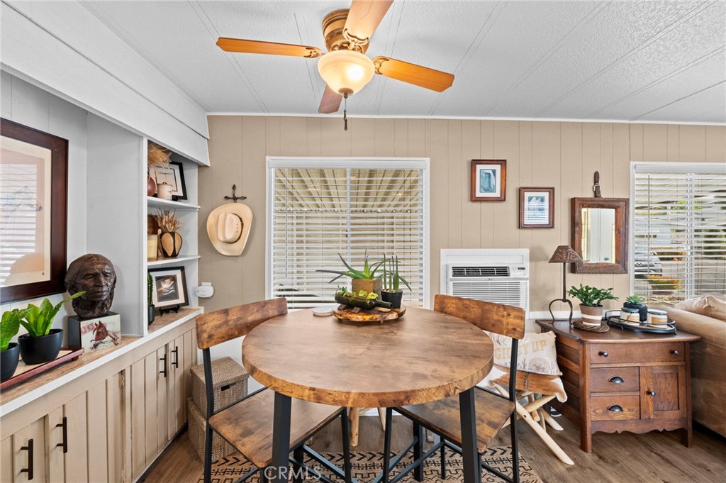 31130 South General Kearny Road, Unit 89 Temecula, CA 92591 - Photo 11 of 49 Dinning Area