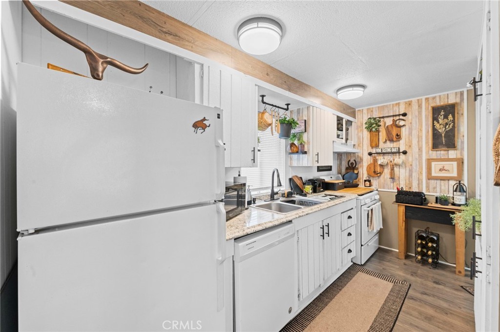 31130 South General Kearny Road, Unit 89 Temecula, CA 92591 - Photo 13 of 49 Kitchen