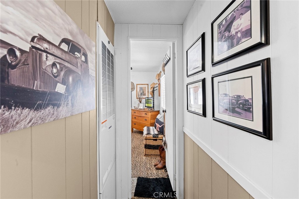 31130 South General Kearny Road, Unit 89 Temecula, CA 92591 - Photo 16 of 49 Hallway