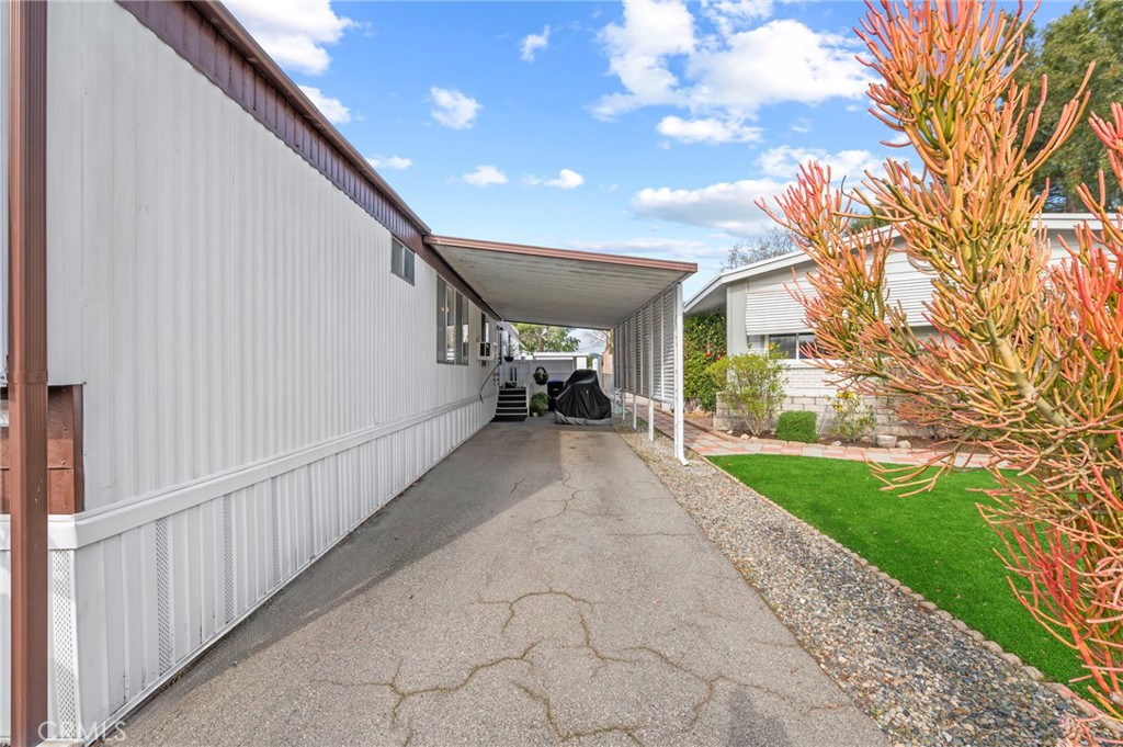 31130 South General Kearny Road, Unit 89 Temecula, CA 92591 - Photo 36 of 49 Car Port