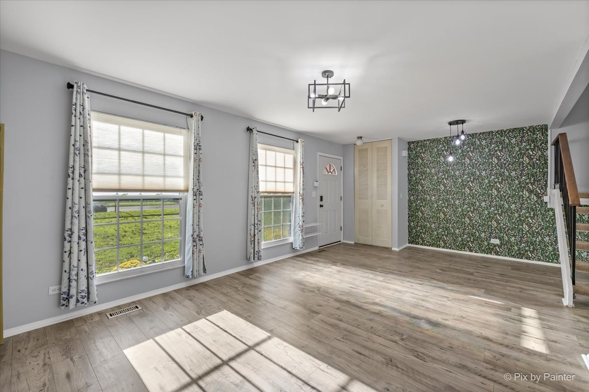 44 Silver Tree Circle Cary, IL 60013 - Photo 6 of 28 Gallery Image 6