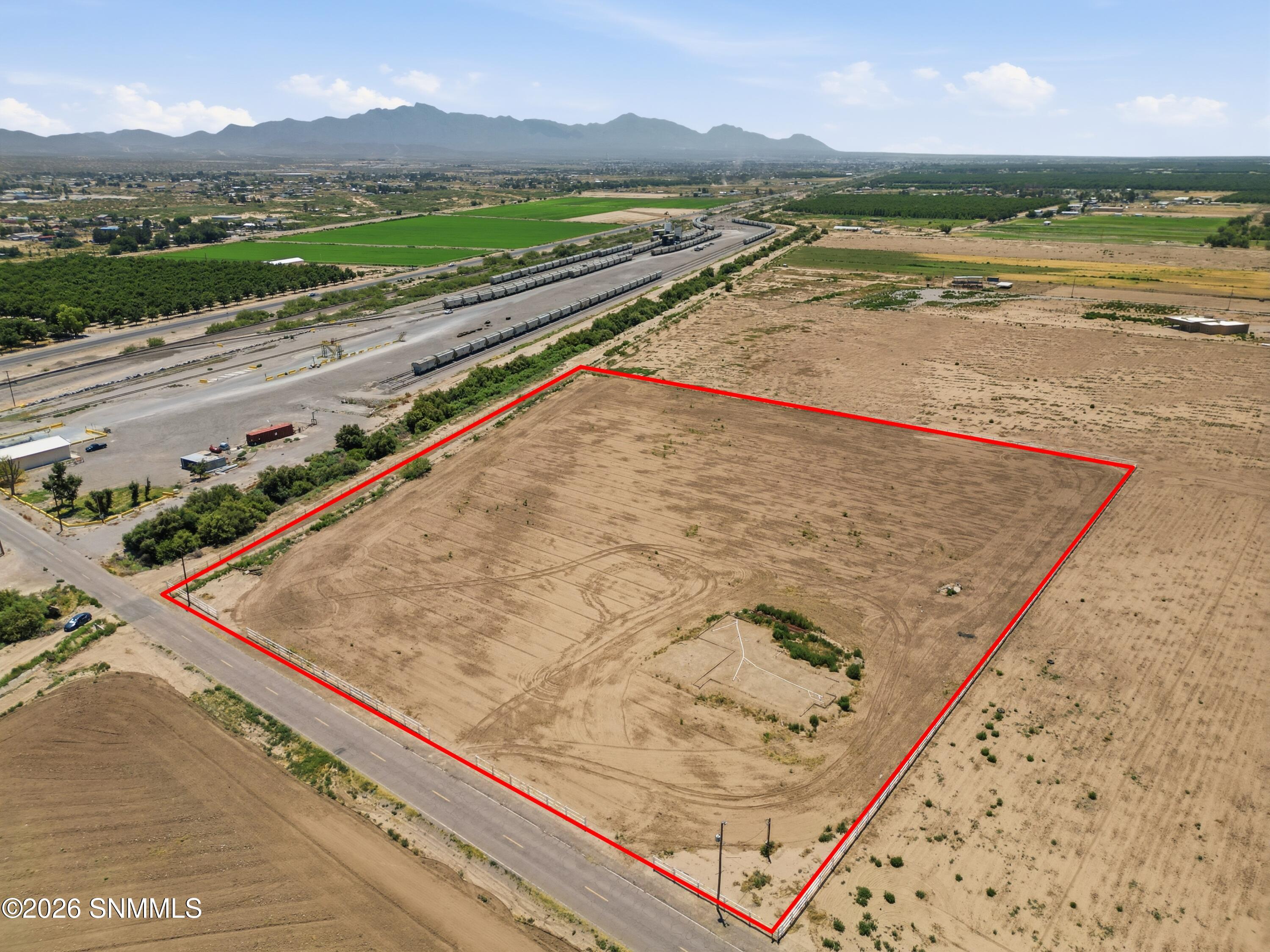 215 Harding Road Anthony, NM 88021 - Photo 9 of 28 8-print-115334ac-bb8f-40ff-af51-bffc912b