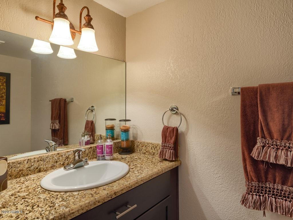 7438 Hum Road, Unit 104 Carefree, AZ 85377 - Photo 14 of 19 014_Bathroom II