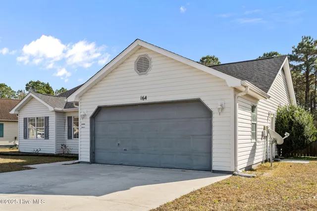 $225,000 | 164 Parnell Road, Hubert, NC 28539