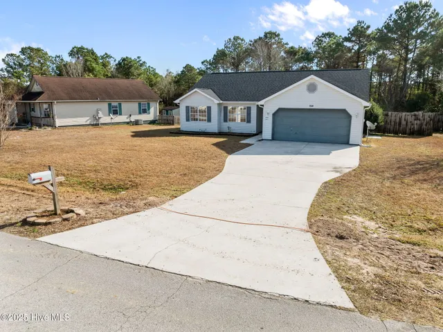 $225,000 | 164 Parnell Road, Hubert, NC 28539