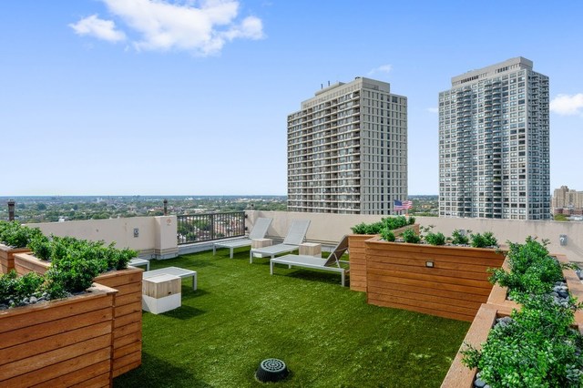 1920 North Clark Street, Unit 4B Chicago, IL 60614 - Photo 18 of 21 a view of a balcony with outdoor space