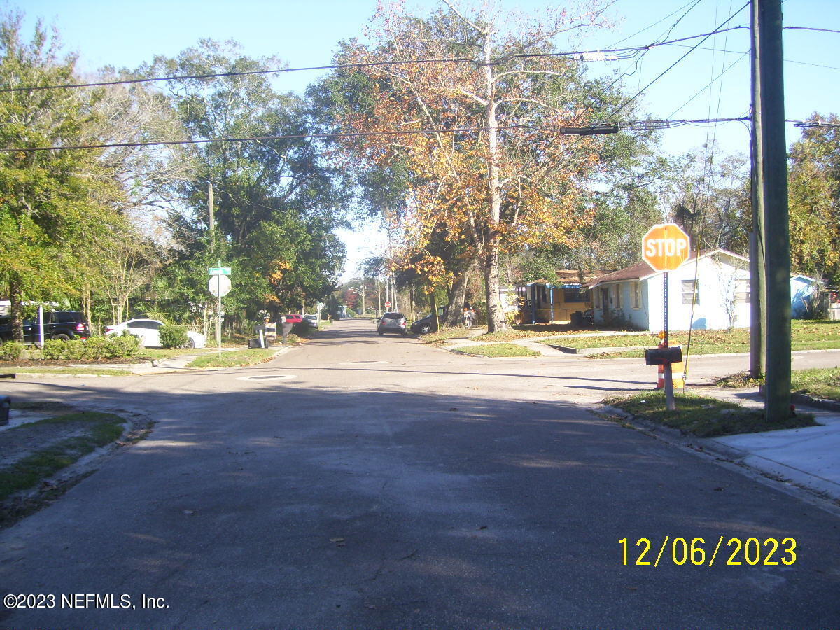 2160 Placeda Street Jacksonville, FL 32209 - Photo 5 of 26 100_1985