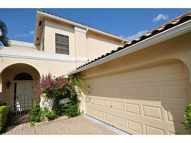 17493 Vía Capri Boca Raton, FL 33496 - Photo 1 of 25 Primary Photo