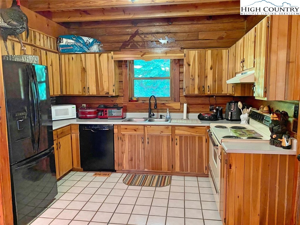 249 Hartman Road Jonesborough, TN 37659 - Photo 3 of 28 Gallery Image 3