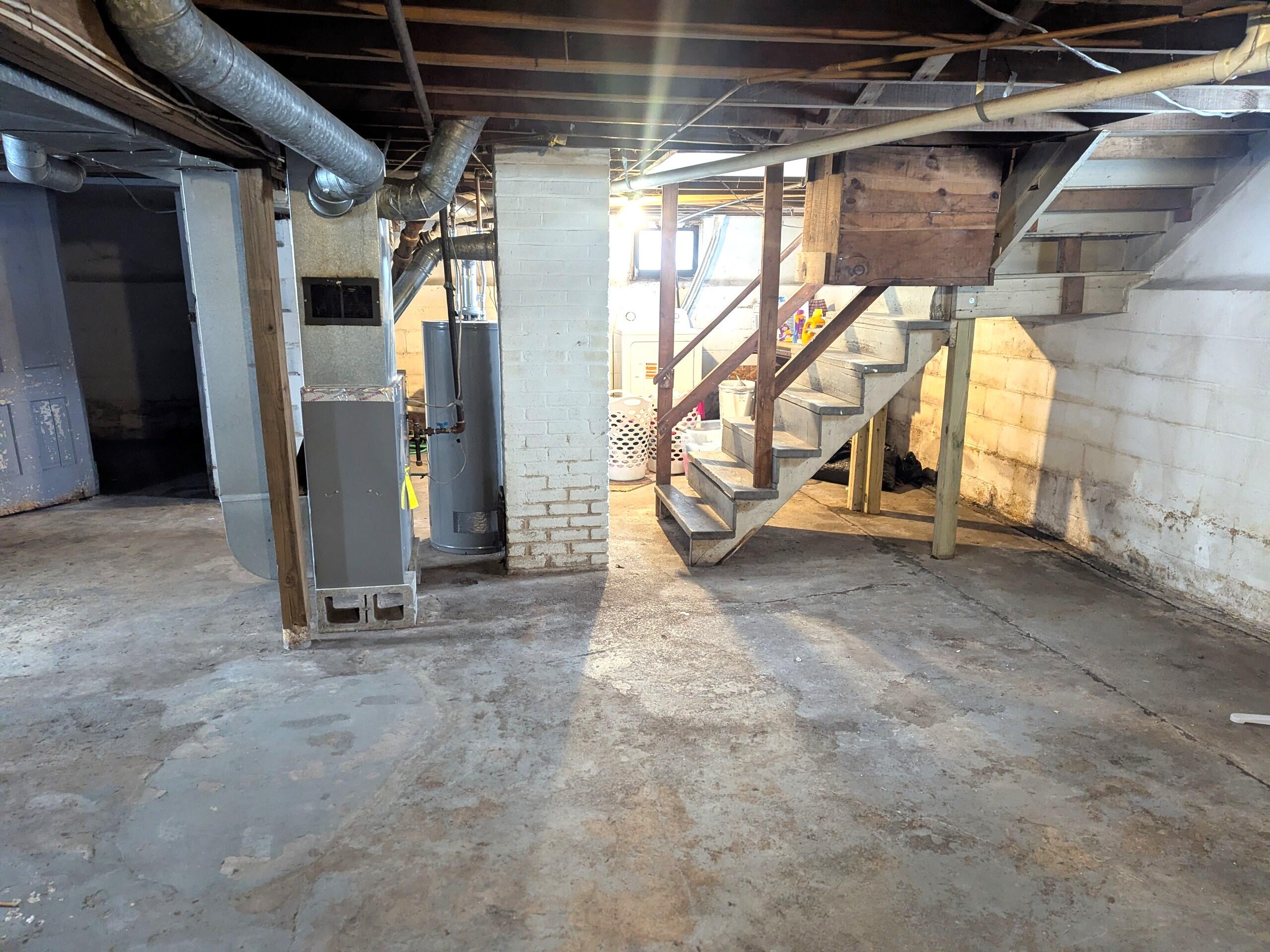 1675 Hudson Street Muskegon, MI 49441 - Photo 12 of 14 PXL_20260124_160509126