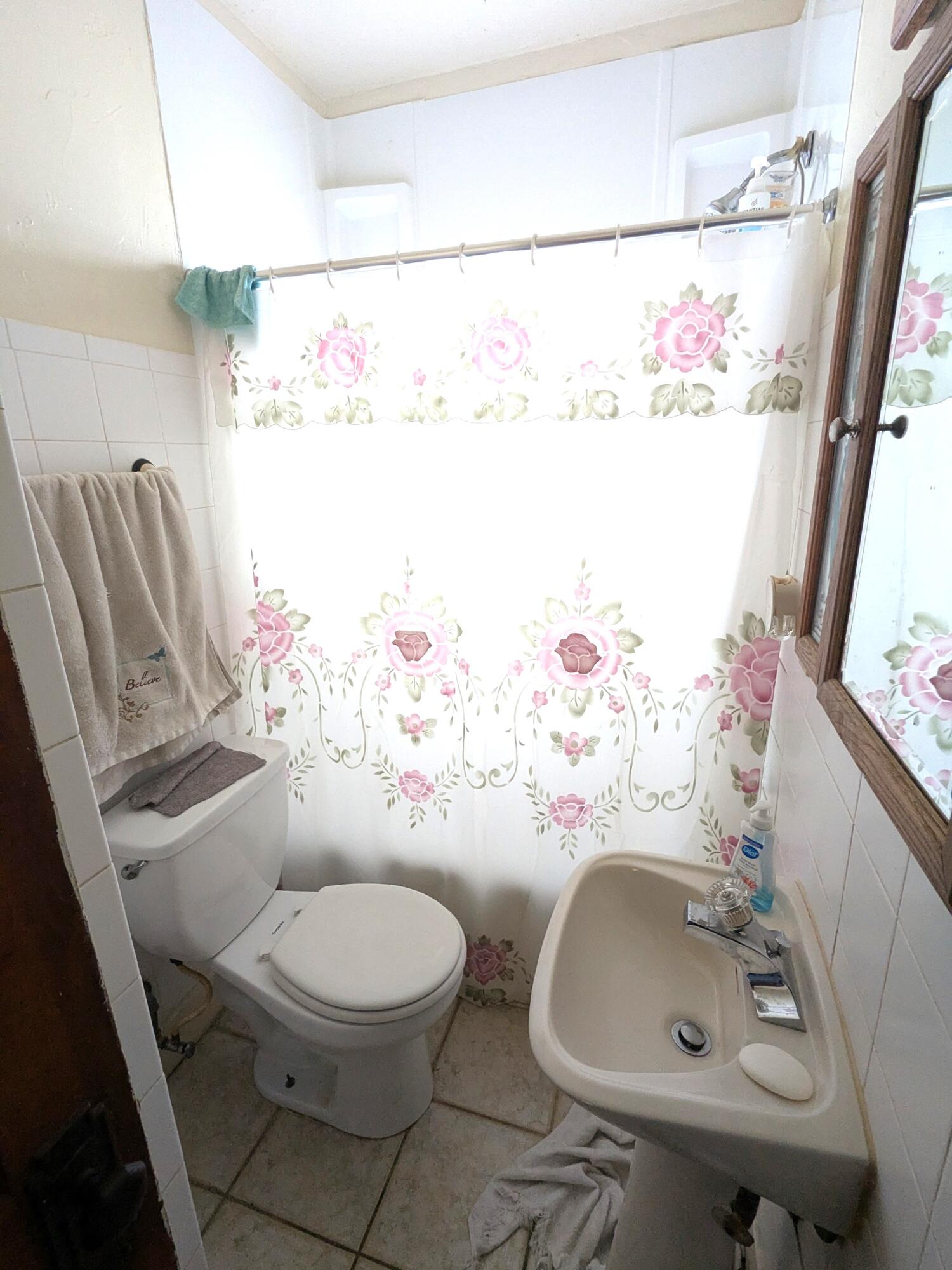 1675 Hudson Street Muskegon, MI 49441 - Photo 9 of 14 PXL_20260124_160252531