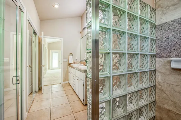 $1,190,000 | 12235 North Willow Avenue, Clovis, CA 93619