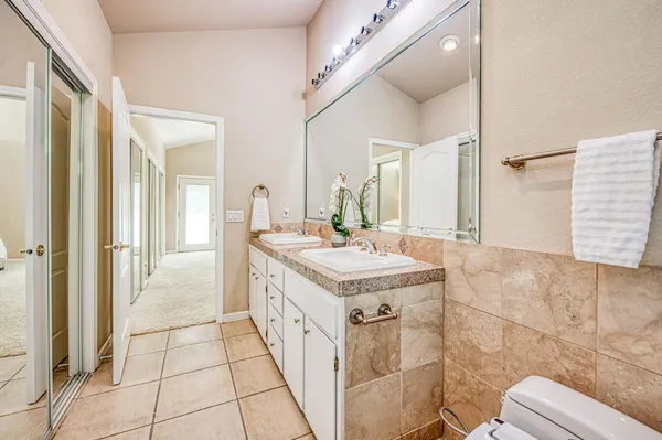 $1,190,000 | 12235 North Willow Avenue, Clovis, CA 93619