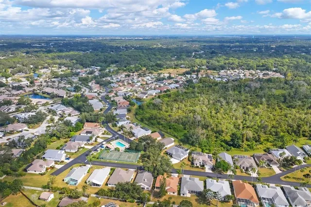 $420,000 | 3350 Yonge Avenue, Unit 31, Sarasota, FL 34235