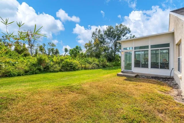$420,000 | 3350 Yonge Avenue, Unit 31, Sarasota, FL 34235