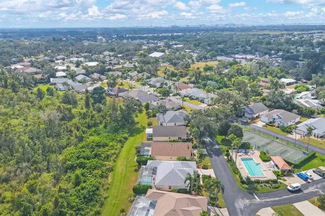 $420,000 | 3350 Yonge Avenue, Unit 31, Sarasota, FL 34235