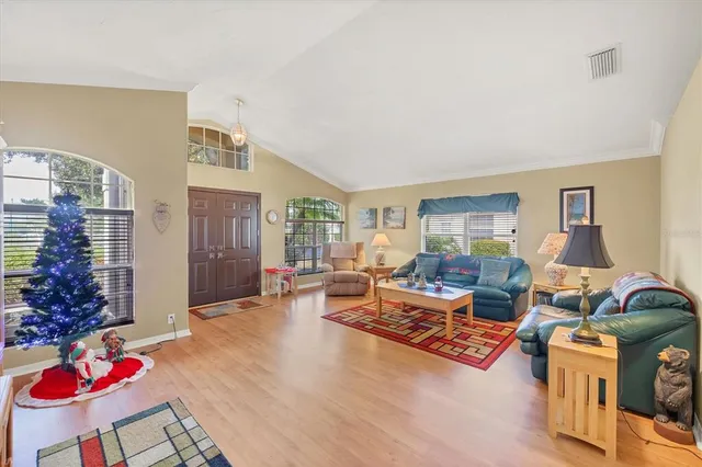 $420,000 | 3350 Yonge Avenue, Unit 31, Sarasota, FL 34235