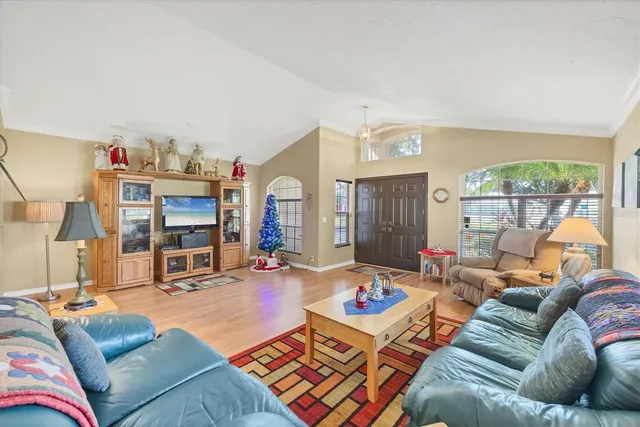 $420,000 | 3350 Yonge Avenue, Unit 31, Sarasota, FL 34235