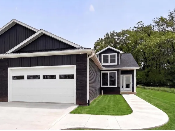 $359,999 | 302 Haines Drive, Elkhart, IN 46514