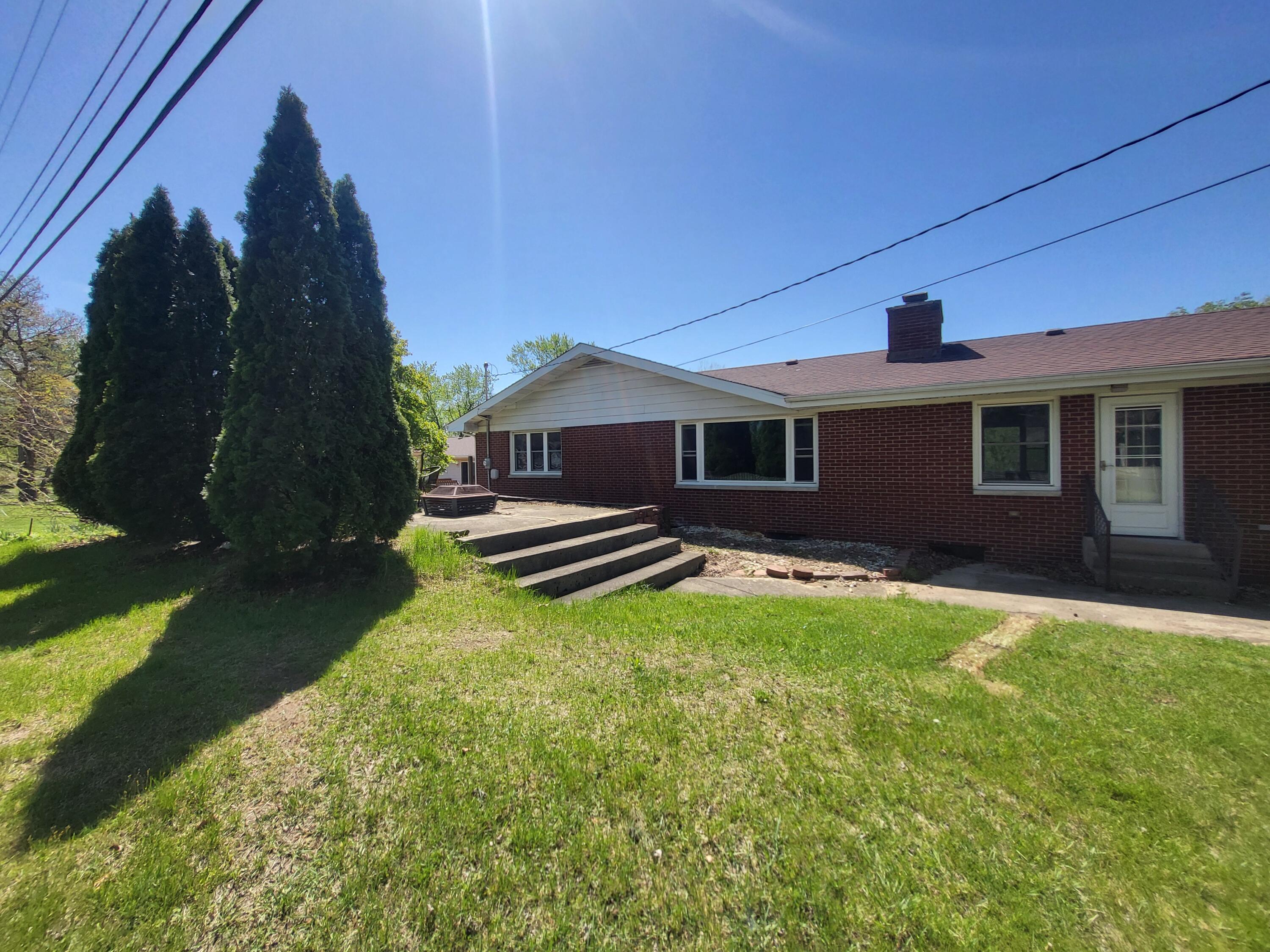 325 Cedar Street Northwest De Motte, IN 46310 - Photo 34 of 35 3000x2250