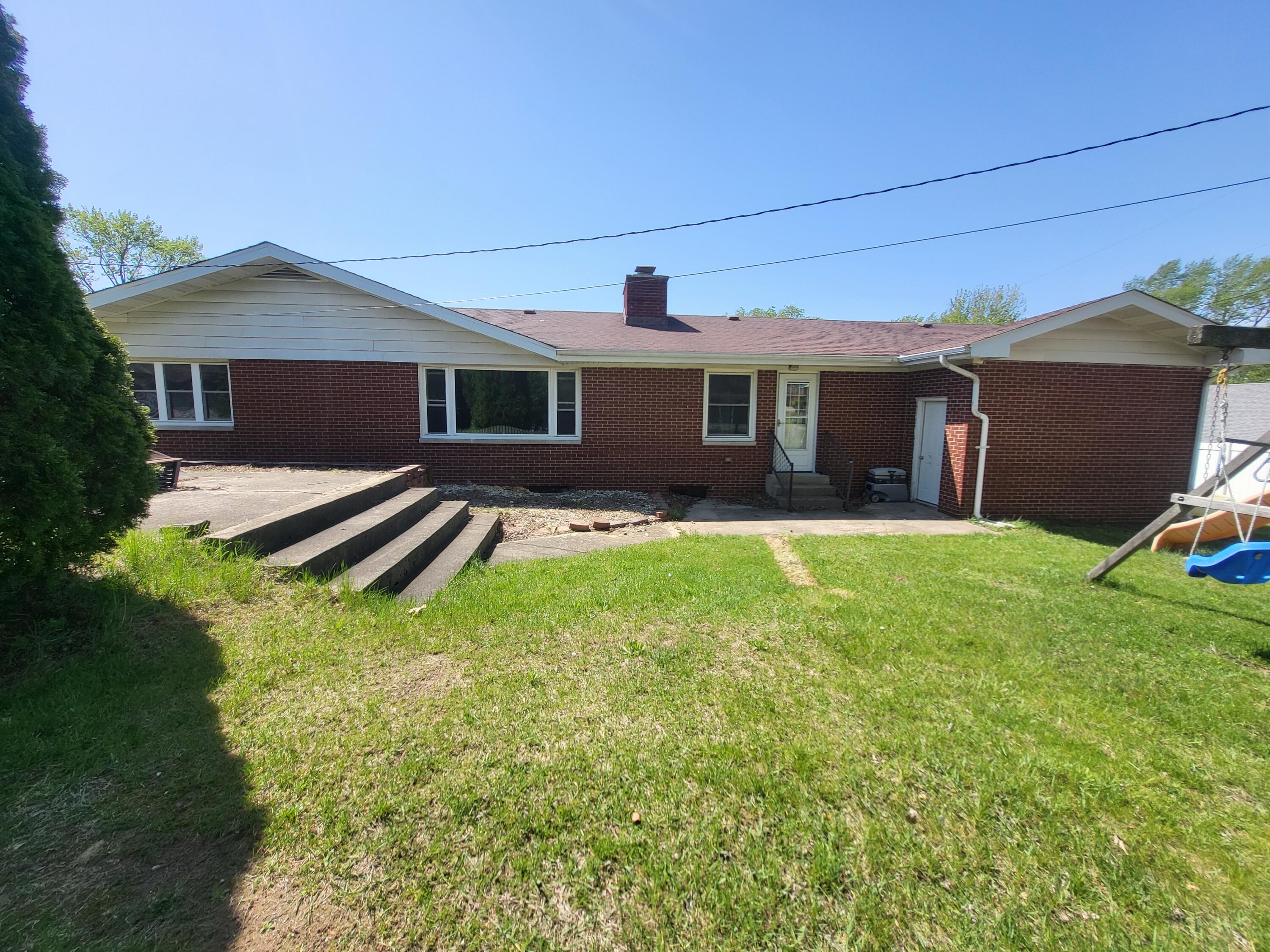 325 Cedar Street Northwest De Motte, IN 46310 - Photo 35 of 35 3000x2250
